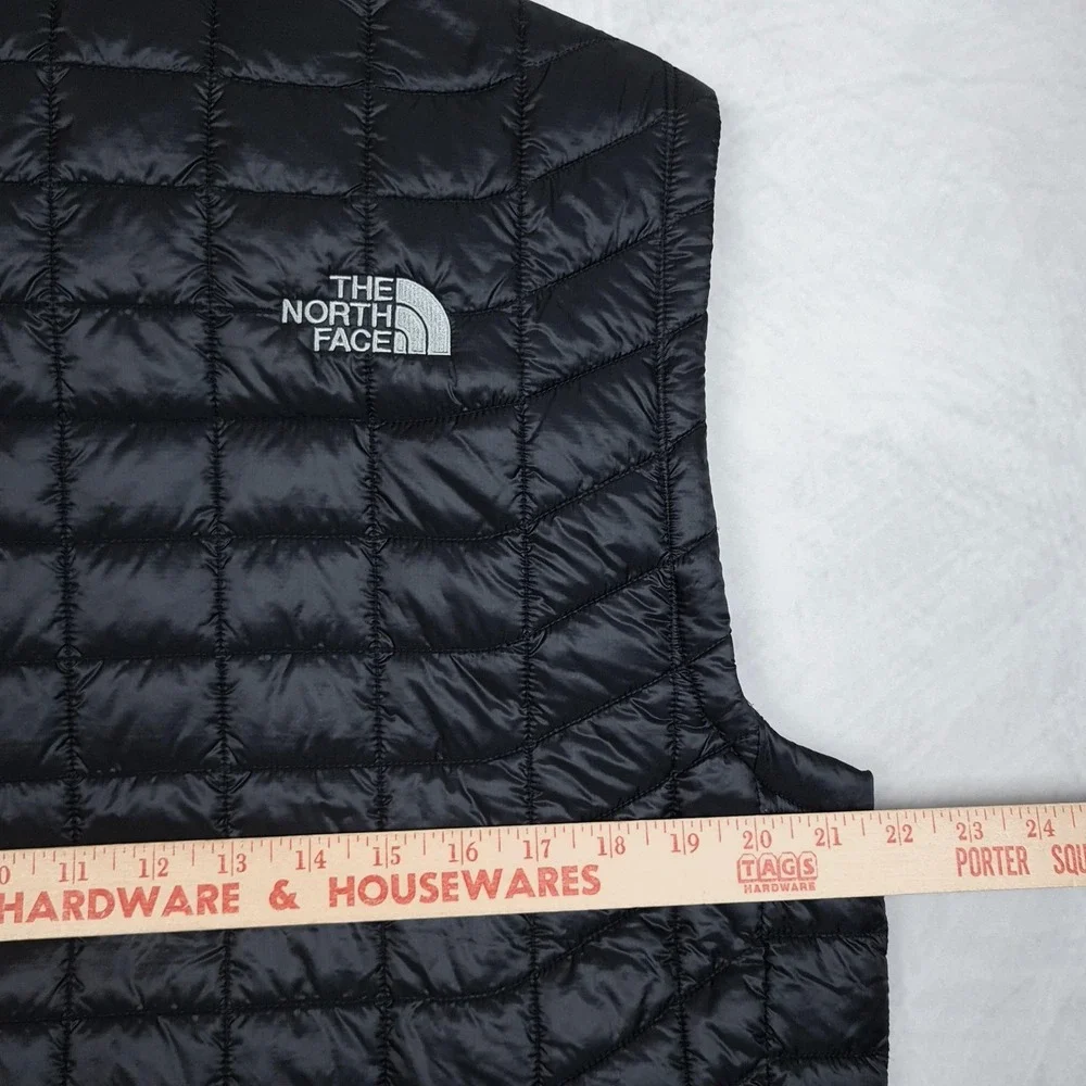 The North Face Vest Mens Medium Black ThermoBall Eco Quilted Nuix Logo Insulated